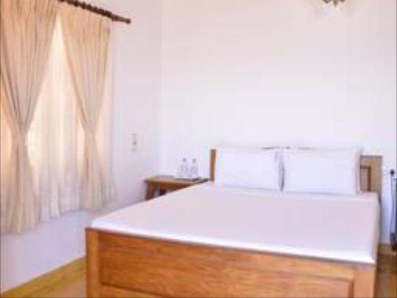 Cours Chabrol Hotel Pondicherry Bagian luar foto