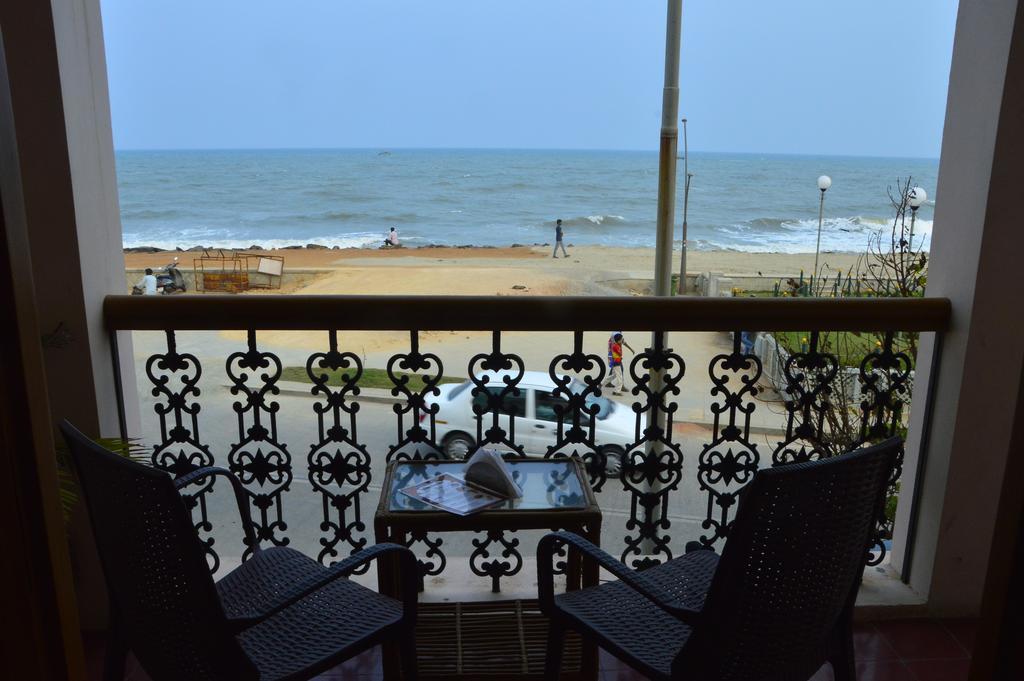 Cours Chabrol Hotel Pondicherry Ruang foto