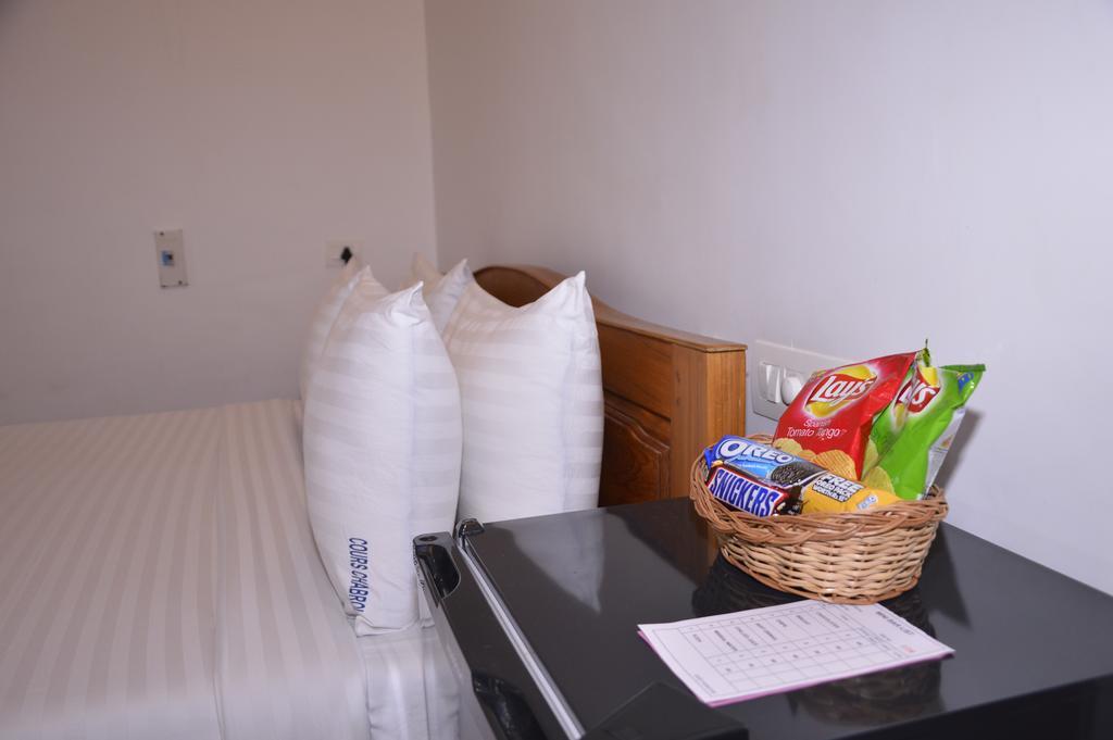 Cours Chabrol Hotel Pondicherry Ruang foto